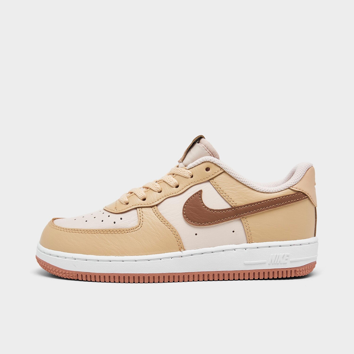 Повседневная обувь Nike Air Force 1 Low SE для маленьких детей, коричневый
Повседневная обувь Nike Air Force 1 Low SE для маленьких детей, коричневый