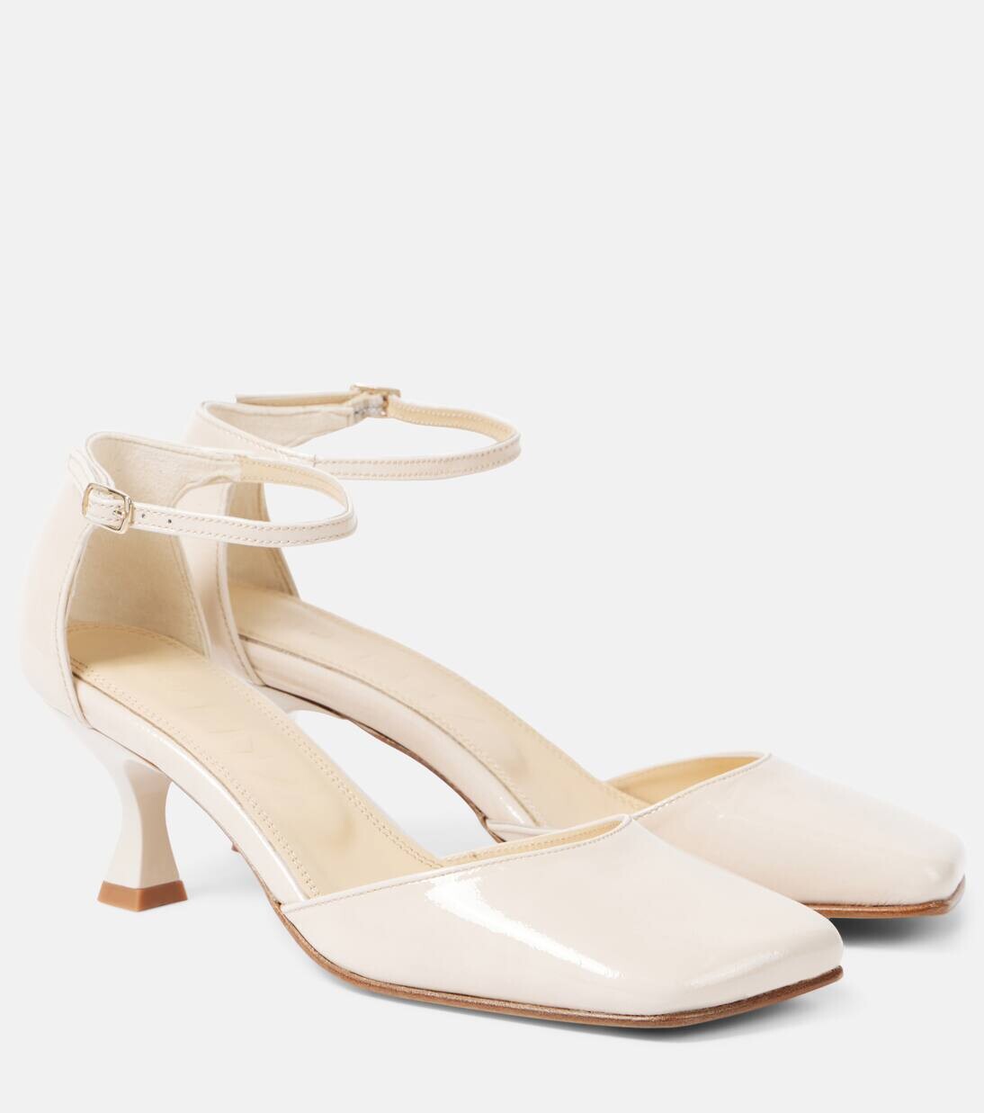 Туфли-лодочки Fabiola из лакированной кожи с открытой пяткой Souliers Martinez, белый
Туфли-лодочки Fabiola из лакированной кожи с открытой пяткой Souliers Martinez, белый