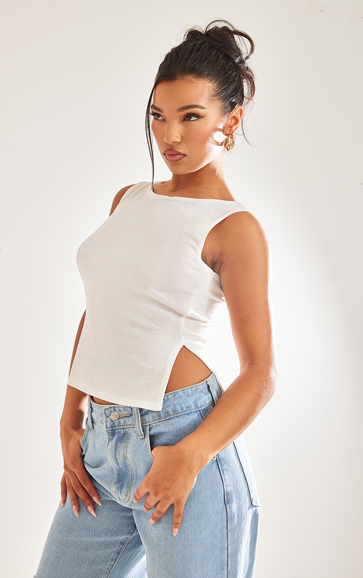 PrettyLittleThing Белый обтягивающий удлиненный топ без рукавов из ацетата с разрезом по краю
PrettyLittleThing Белый обтягивающий удлиненный топ без рукавов из ацетата с разрезом по краю