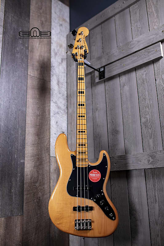 Басс гитара Squier Classic Vibe '70s Jazz Bass, Maple Fingerboard, Natural Bass Guitar 0374540521
Басс гитара Squier Classic Vibe '70s Jazz Bass, Maple Fingerboard, Natural Bass Guitar 0374540521