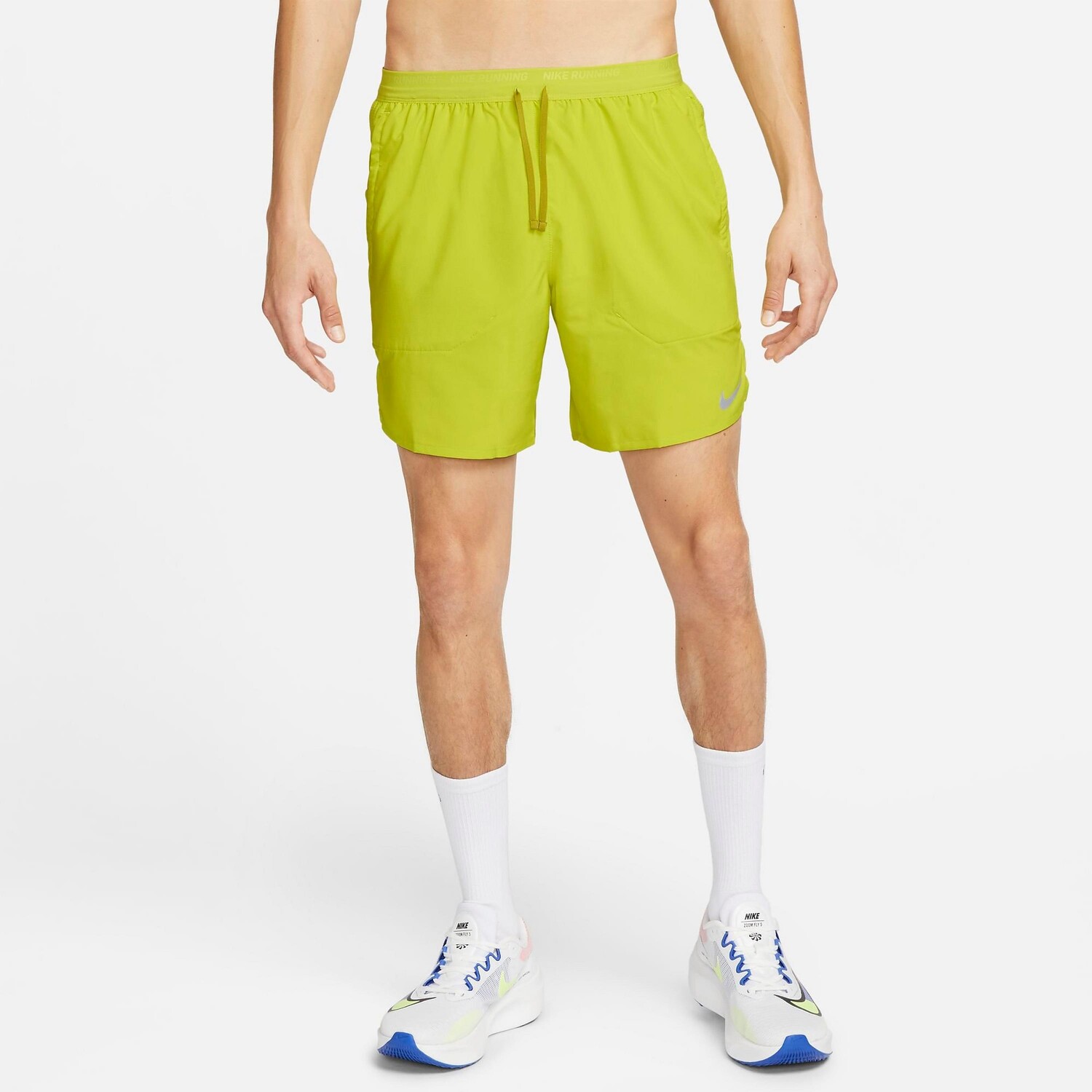 Мужские шорты для бега Nike Dri-FIT Stride 7 дюймов с короткой подкладкой, зеленый
Мужские шорты для бега Nike Dri-FIT Stride 7 дюймов с короткой подкладкой, зеленый