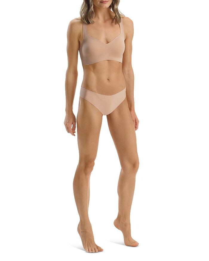 Бралетт Butter с мягкой поддержкой и спиной-борцовкой Commando
Бралетт Butter с мягкой поддержкой и спиной-борцовкой Commando