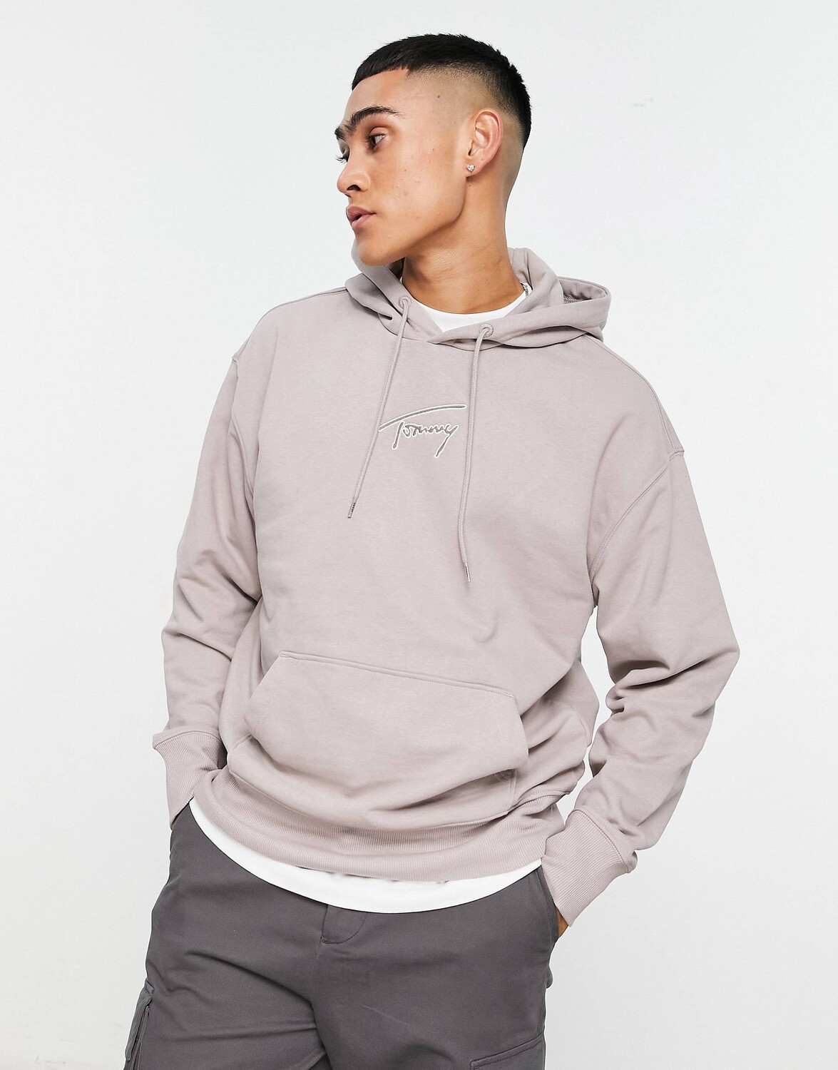 Худи свободного кроя из хлопка с фирменным логотипом Tommy Jeans и камнем, Серый
Худи свободного кроя из хлопка с фирменным логотипом Tommy Jeans и камнем, Серый