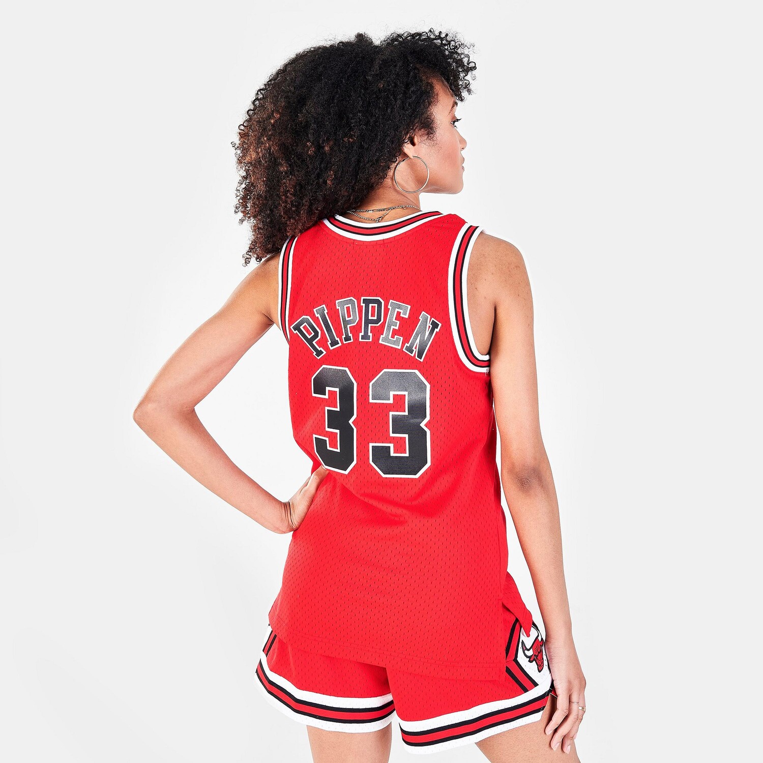 Женская футболка Mitchell & Ness Chicago Bulls NBA Scottie Pippen Hardwood Classics 1997-98 Swingman Jersey, красный
Женская футболка Mitchell & Ness Chicago Bulls NBA Scottie Pippen Hardwood Classics 1997-98 Swingman Jersey, красный