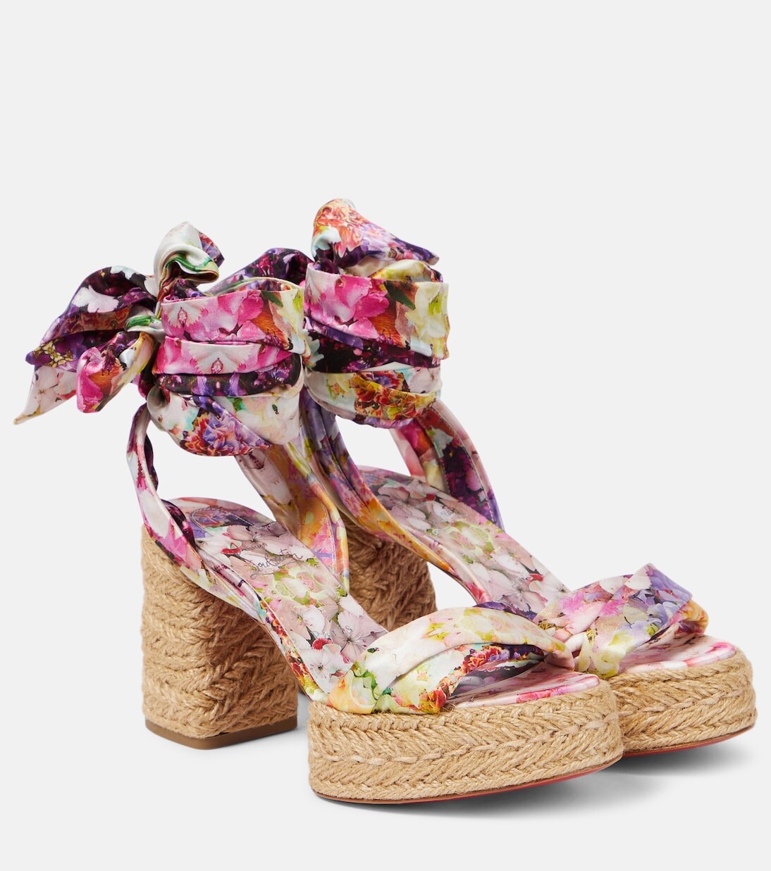 Атласные босоножки mariza du desert 70 с цветочным принтом Christian Louboutin, мультиколор
Атласные босоножки mariza du desert 70 с цветочным принтом Christian Louboutin, мультиколор