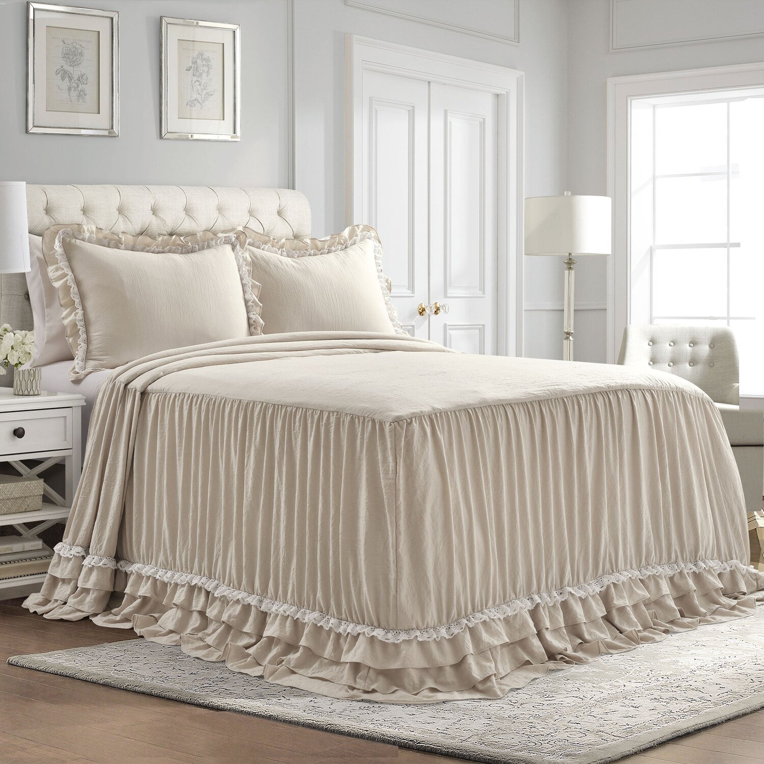 Ella Parisian Vintage Chic Кружевное покрывало с рюшами Нейтральный комплект из 3 предметов Queen Lush Decor, цвет Neutral
Ella Parisian Vintage Chic Кружевное покрывало с рюшами Нейтральный комплект из 3 предметов Queen Lush Decor, цвет Neutral