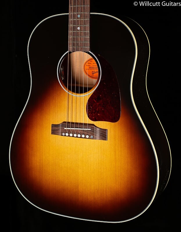 Gibson Custom Shop Willcutt Exclusive J-45 Standard Vintage Sunburst Red Spruce (038) Gibson J-45 Standard Red Spruce (038)
Gibson Custom Shop Willcutt Exclusive J-45 Standard Vintage Sunburst Red Spruce (038) Gibson J-45 Standard Red Spruce (038)