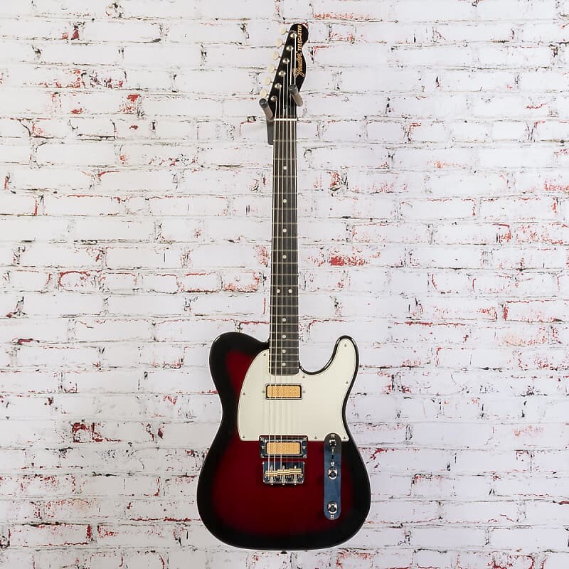 Fender - Gold Foil Telecaster - Электрогитара - Накладка на гриф из черного дерева - Candy Apple Burst
Fender - Gold Foil Telecaster - Электрогитара - Накладка на гриф из черного дерева - Candy Apple Burst