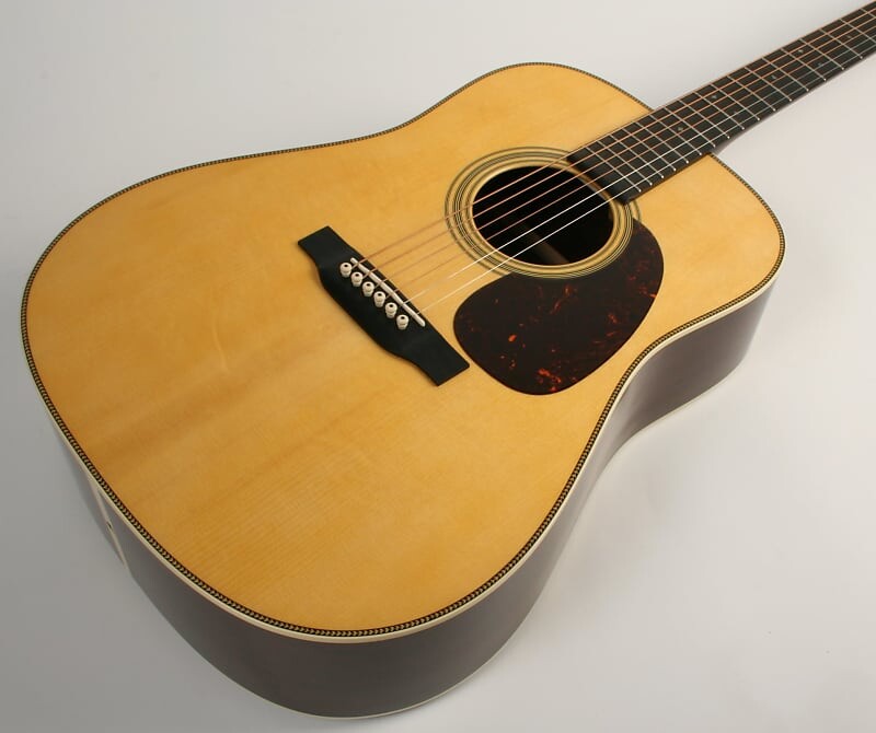 Martin Custom Shop Dreadnought, размер 28, стиль Adirondack Top, модифицированный профиль V-образного выреза, гайка 1-3/4 дюйма, 2648579 D Size 28 Style
Martin Custom Shop Dreadnought, размер 28, стиль Adirondack Top, модифицированный профиль V-образного выреза, гайка 1-3/4 дюйма, 2648579 D Size 28 Style