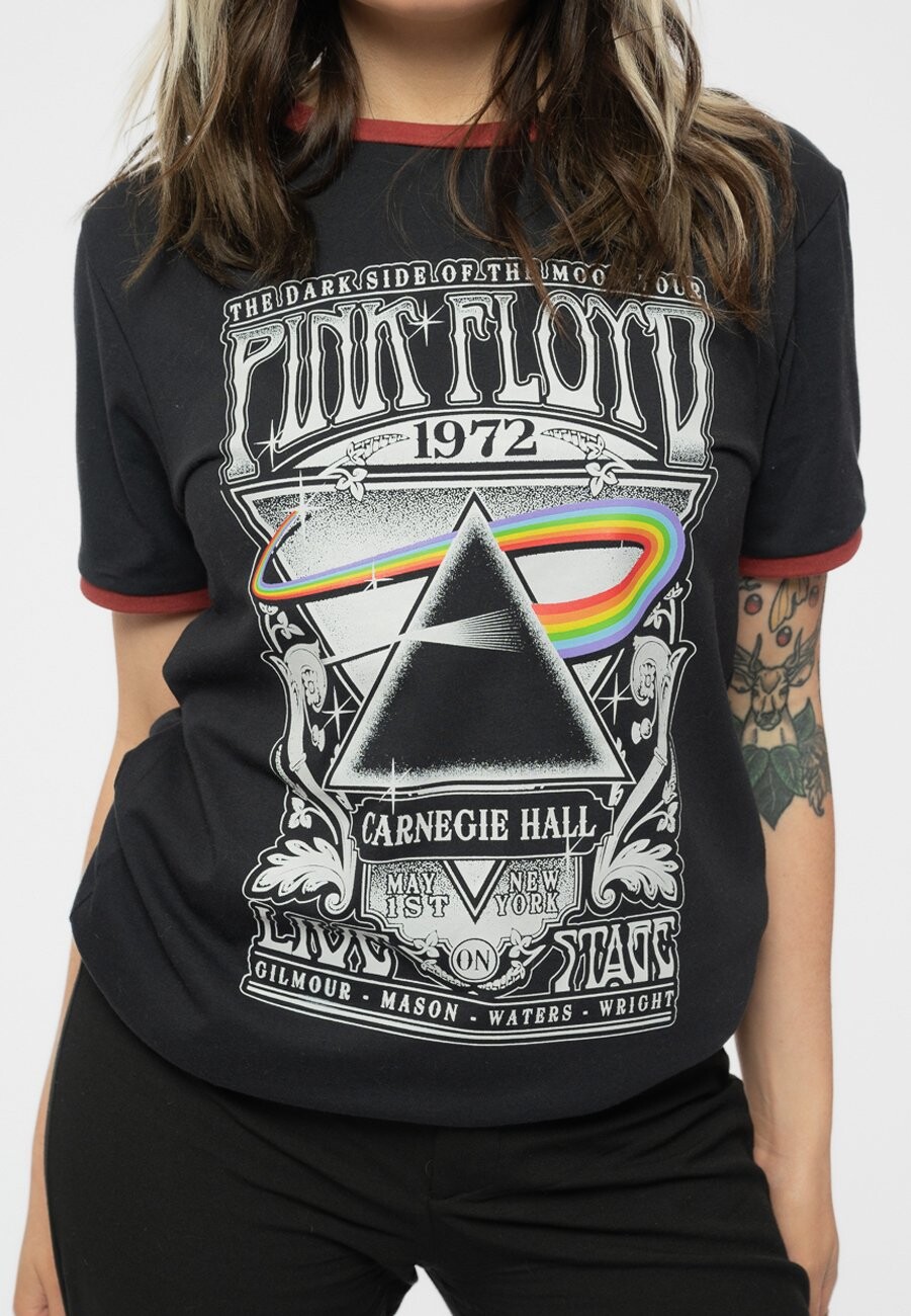 Футболка с принтом PINK FLOYD CARNEGIE HALL POSTER RINGER Paradiso Clothing, черный
Футболка с принтом PINK FLOYD CARNEGIE HALL POSTER RINGER Paradiso Clothing, черный