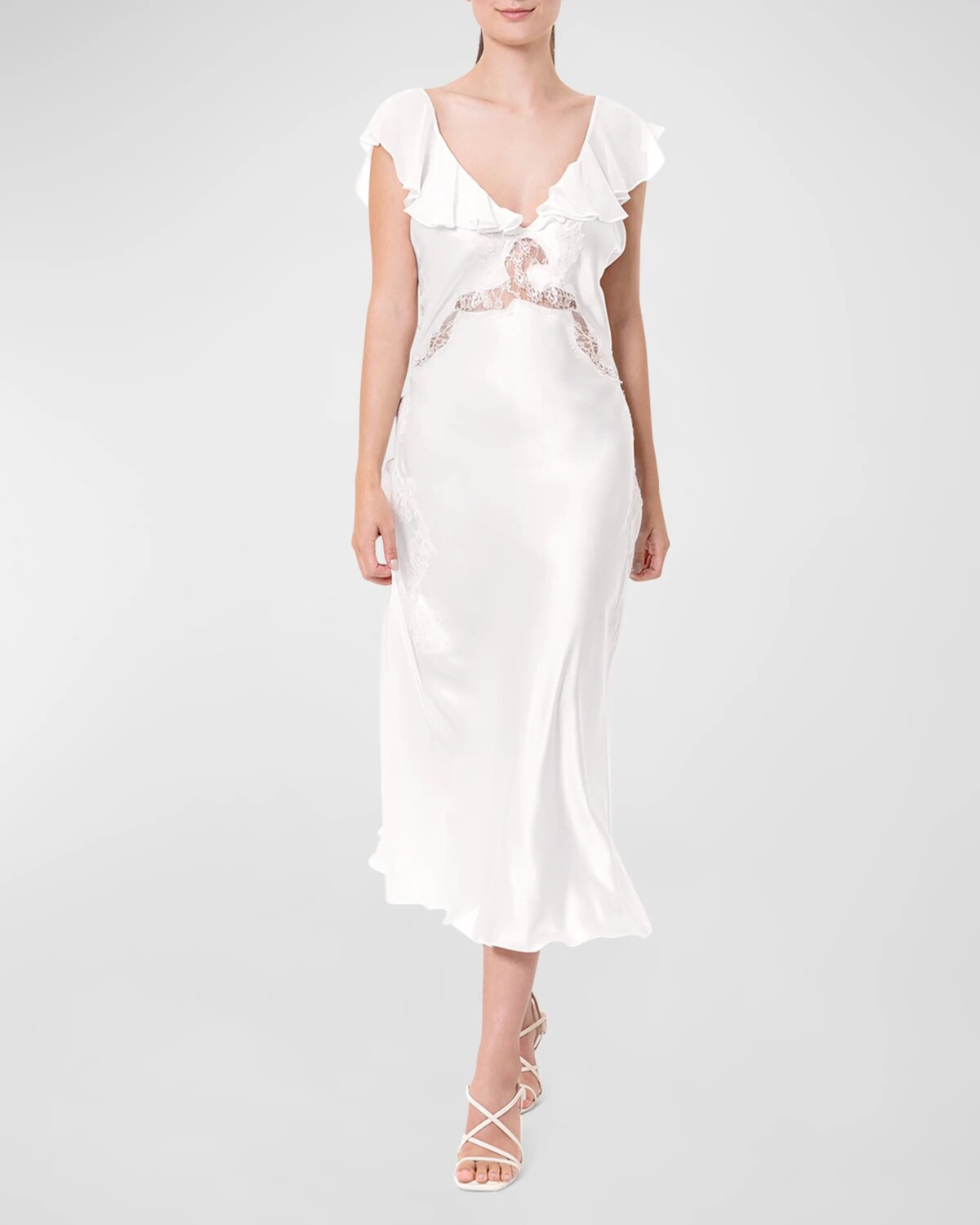 Шелковая ночная рубашка с рюшами и кружевной отделкой Angel Christine Lingerie, цвет Pearl
Шелковая ночная рубашка с рюшами и кружевной отделкой Angel Christine Lingerie, цвет Pearl