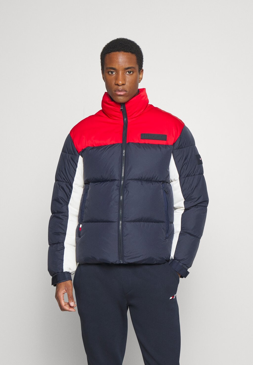Зимняя куртка NEW YORK PUFFER JACKET Tommy Hilfiger, темно-синий/красный/белый
Зимняя куртка NEW YORK PUFFER JACKET Tommy Hilfiger, темно-синий/красный/белый