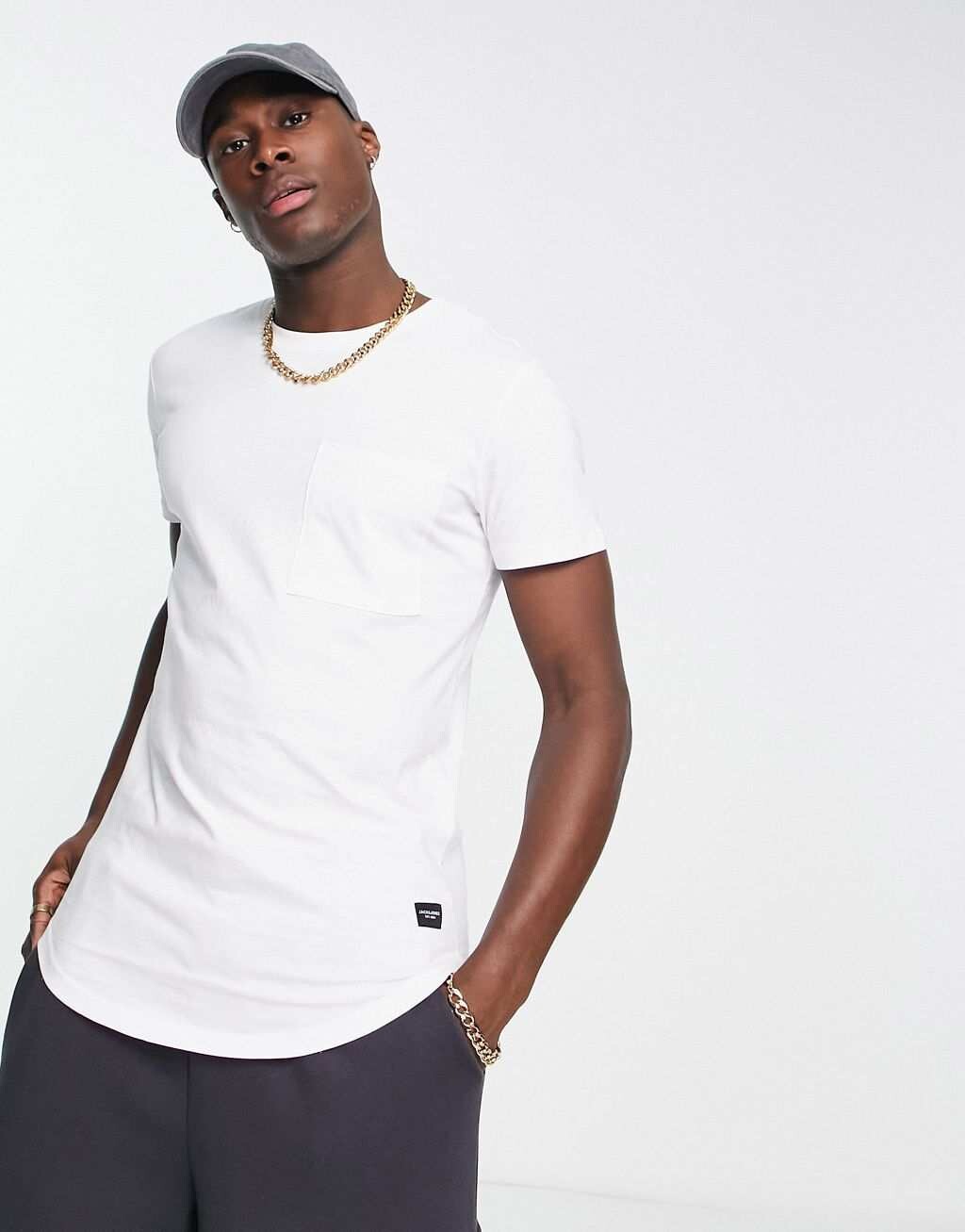 Белая длинная футболка с закругленным краем и карманом Jack & Jones Essentials, Белый
Белая длинная футболка с закругленным краем и карманом Jack & Jones Essentials, Белый