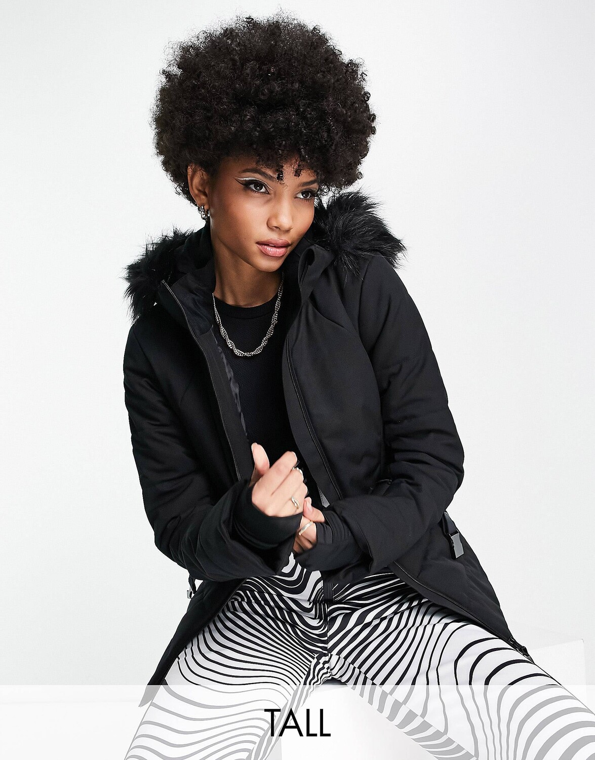 Лыжная куртка с поясом и капюшоном из искусственного меха ASOS 4505 Tall, Черный
Лыжная куртка с поясом и капюшоном из искусственного меха ASOS 4505 Tall, Черный