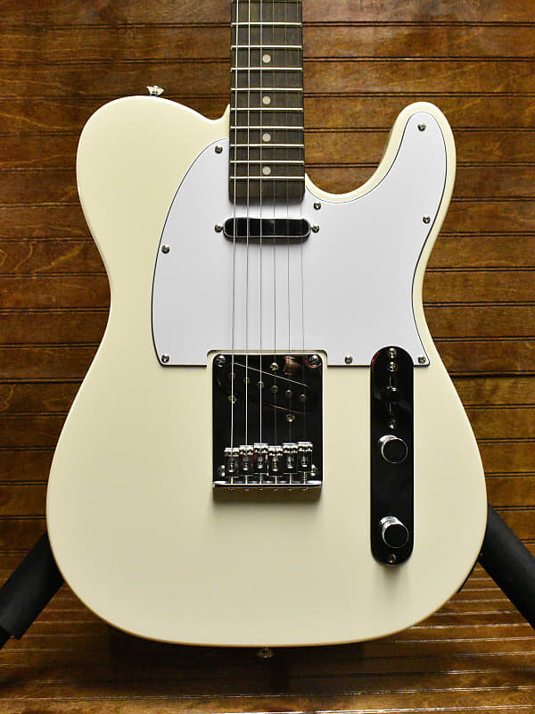 Squier Affinity Telecaster, олимпийский белый Affinity Stratocaster Lake Placid Blue
Squier Affinity Telecaster, олимпийский белый Affinity Stratocaster Lake Placid Blue