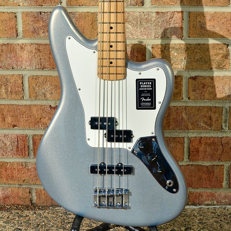Бас-гитара Fender Player Jaguar, кленовый гриф, серебристый Player Jaguar Bass, Maple Fingerboard, Silver
Бас-гитара Fender Player Jaguar, кленовый гриф, серебристый Player Jaguar Bass, Maple Fingerboard, Silver