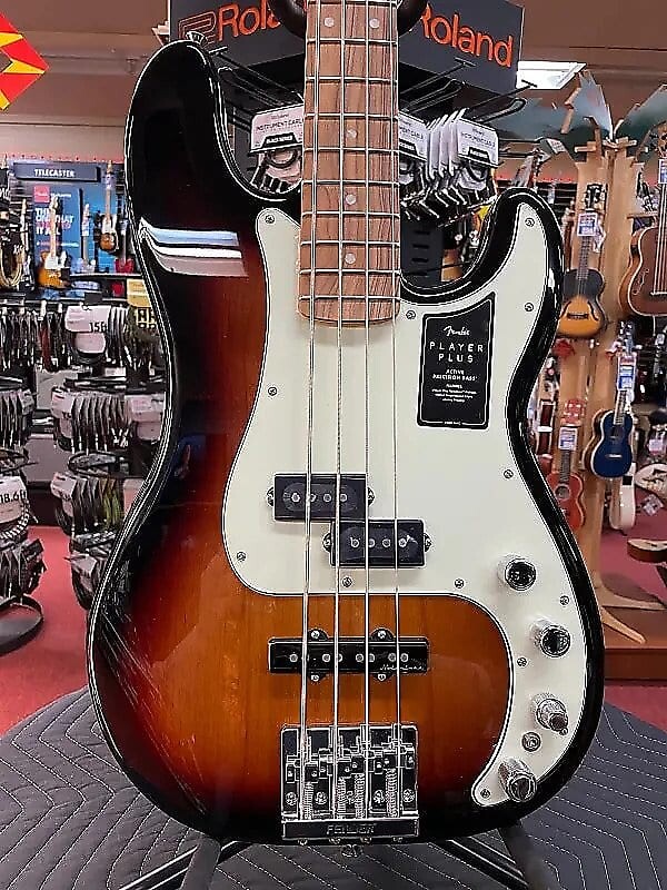 Fender Player Plus Precision Bass, накладка на гриф Pau Ferro, 3 цвета Sunburst Player Plus Precision Bass, Pau Ferro Fingerboard, 3-Color Sunburst
Fender Player Plus Precision Bass, накладка на гриф Pau Ferro, 3 цвета Sunburst Player Plus Precision Bass, Pau Ferro Fingerboard, 3-Color Sunburst