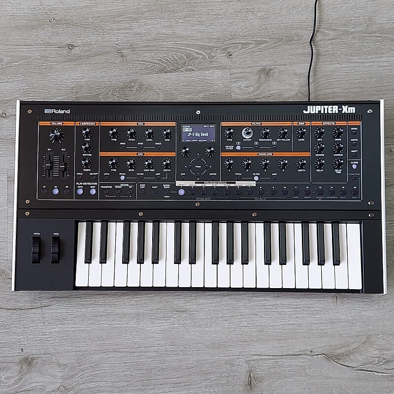 Roland Jupiter-Xm 37-клавишный портативный цифровой синтезатор - черный Jupiter-Xm 37-Key Synthesizer
Roland Jupiter-Xm 37-клавишный портативный цифровой синтезатор - черный Jupiter-Xm 37-Key Synthesizer