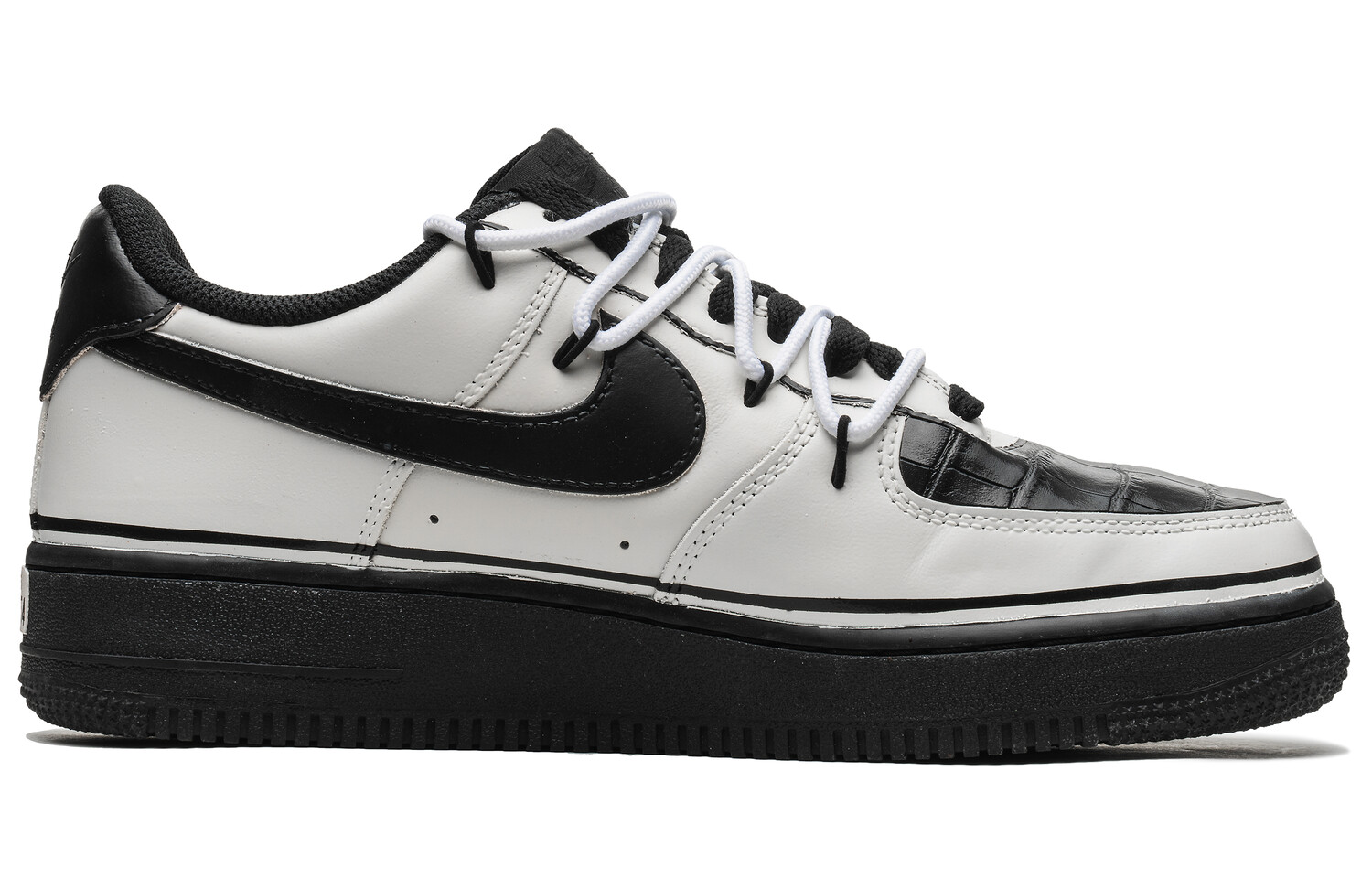 Кроссовки Nike Air Force 1 Skateboarding Shoes Unisex Low-top Black/white, черный/белый
Кроссовки Nike Air Force 1 Skateboarding Shoes Unisex Low-top Black/white, черный/белый