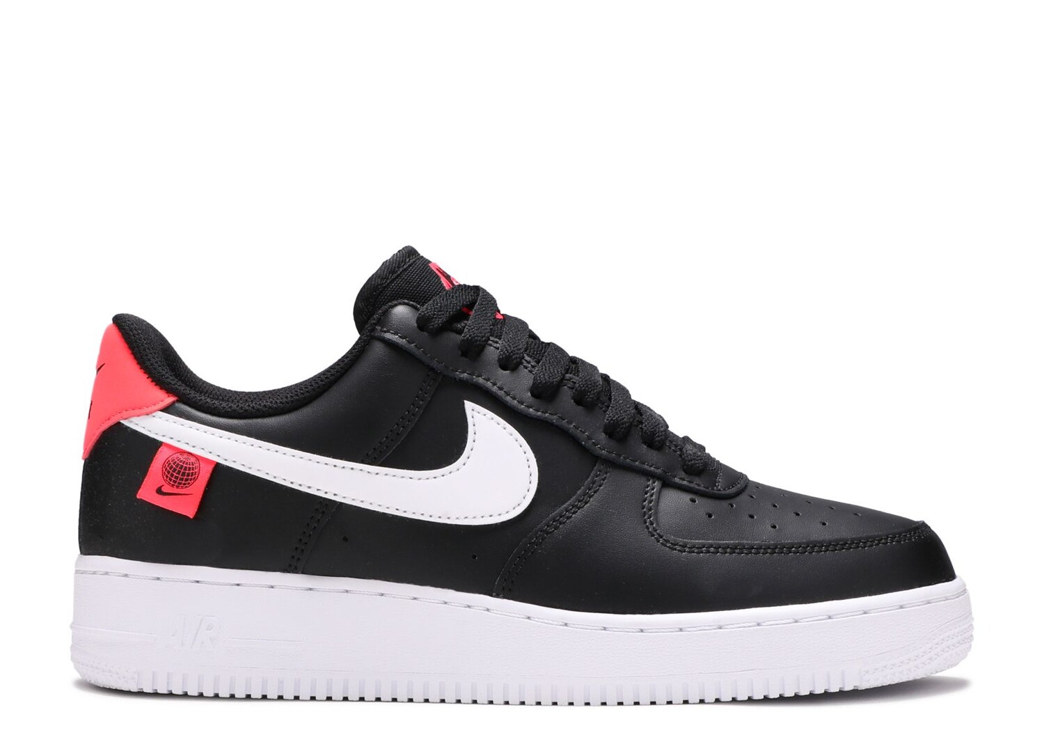 Кроссовки Nike Air Force 1 '07 Low 'Worldwide Pack - Black Flash Crimson', черный
Кроссовки Nike Air Force 1 '07 Low 'Worldwide Pack - Black Flash Crimson', черный