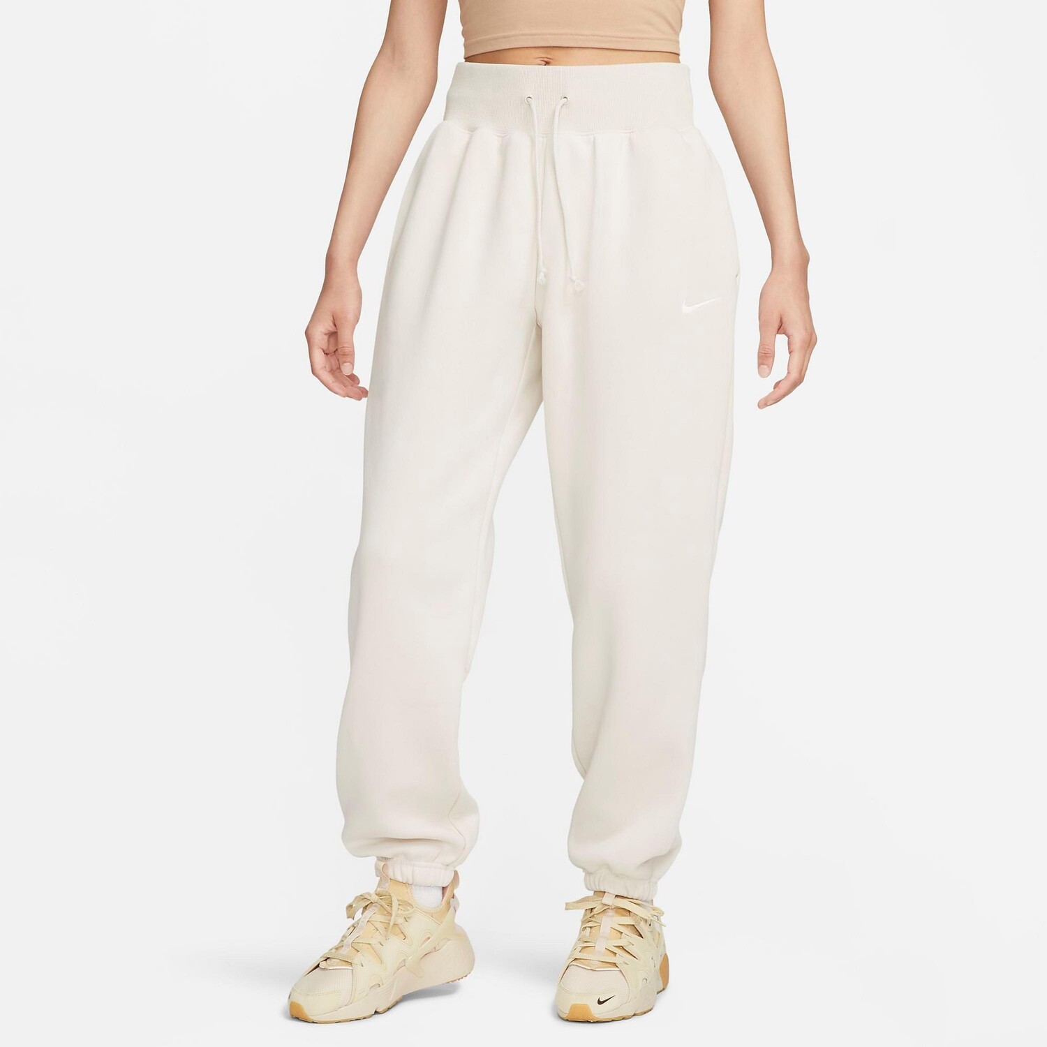 Женские спортивные брюки большого размера из флиса Nike Sportswear Phoenix с завышенной талией, белый
Женские спортивные брюки большого размера из флиса Nike Sportswear Phoenix с завышенной талией, белый