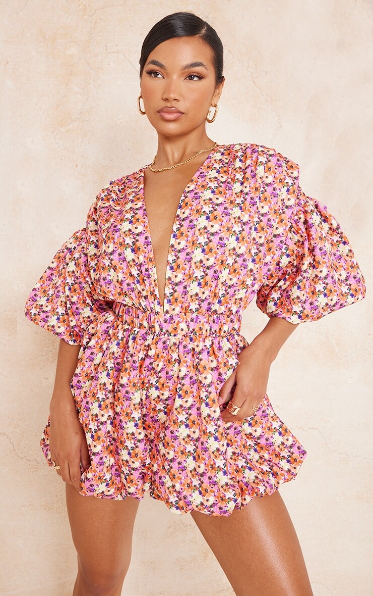 PrettyLittleThing Комбинезон с объемным подолом и глубоким вырезом с цветочным принтом
PrettyLittleThing Комбинезон с объемным подолом и глубоким вырезом с цветочным принтом