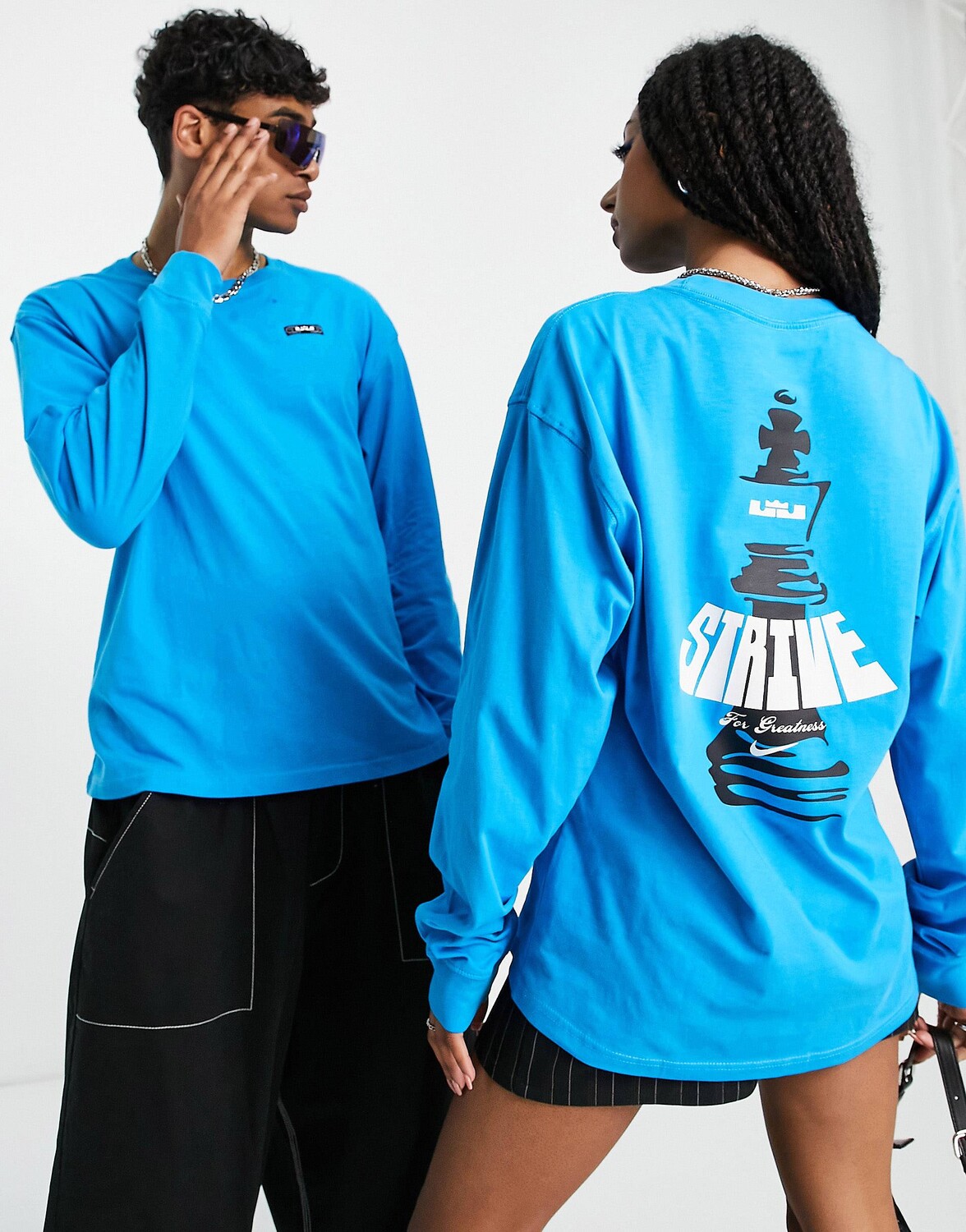 Синяя футболка унисекс с длинным рукавом Nike Basketball Lebron James Dri-FIT Max90, Синий
Синяя футболка унисекс с длинным рукавом Nike Basketball Lebron James Dri-FIT Max90, Синий