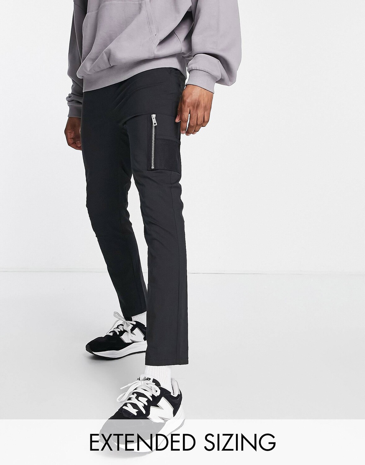 Брюки-скинни с эластичным поясом и карманом MA1 из черного нейлона ASOS DESIGN, Черный
Брюки-скинни с эластичным поясом и карманом MA1 из черного нейлона ASOS DESIGN, Черный