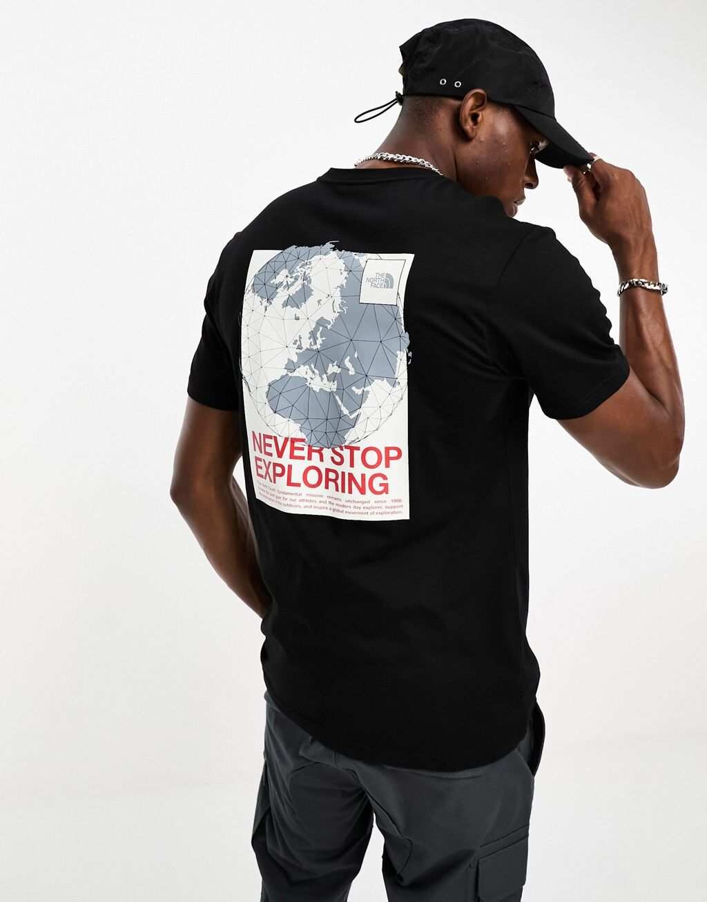 Черная футболка с мраморным принтом на спине The North Face Redbox эксклюзивно на ASOS
Черная футболка с мраморным принтом на спине The North Face Redbox эксклюзивно на ASOS