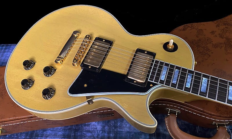 НОВЫЙ! 2022 Gibson Les Paul Custom 1957 Reissue VOS Made 2 Measure - Custom Shop - TV Yellow - всего 9,35 фунтов - официальный дилер Custom Shop Historic 2-Pickup '57 Les Paul Custom M2M Reissue
НОВЫЙ! 2022 Gibson Les Paul Custom 1957 Reissue VOS Made 2 Measure - Custom Shop - TV Yellow - всего 9,35 фунтов - официальный дилер Custom Shop Historic 2-Pickup '57 Les Paul Custom M2M Reissue