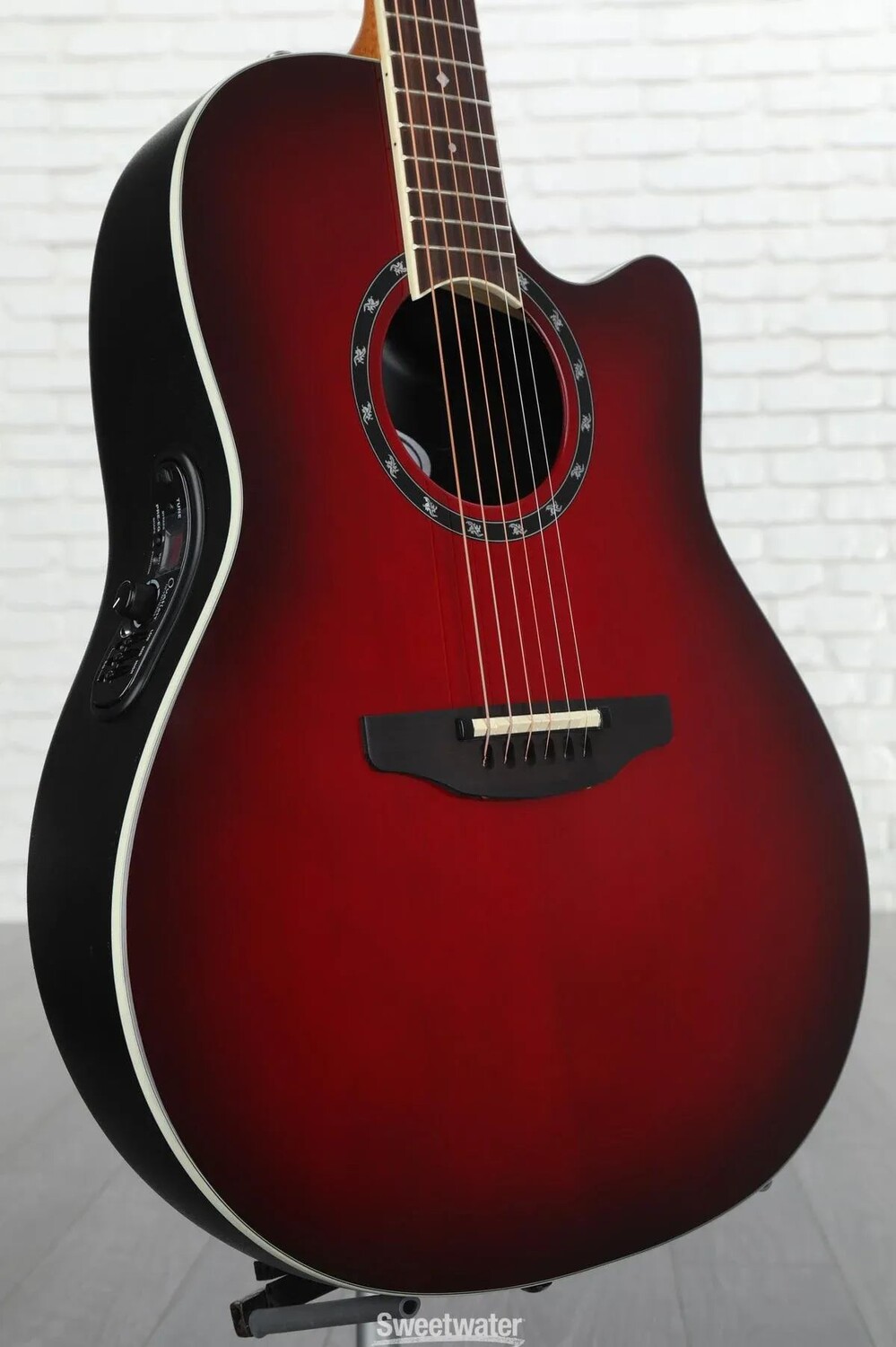 Акустически-электрическая гитара Ovation Timeless Balladeer Deep Contour - Cherry Cherry Burst
Акустически-электрическая гитара Ovation Timeless Balladeer Deep Contour - Cherry Cherry Burst