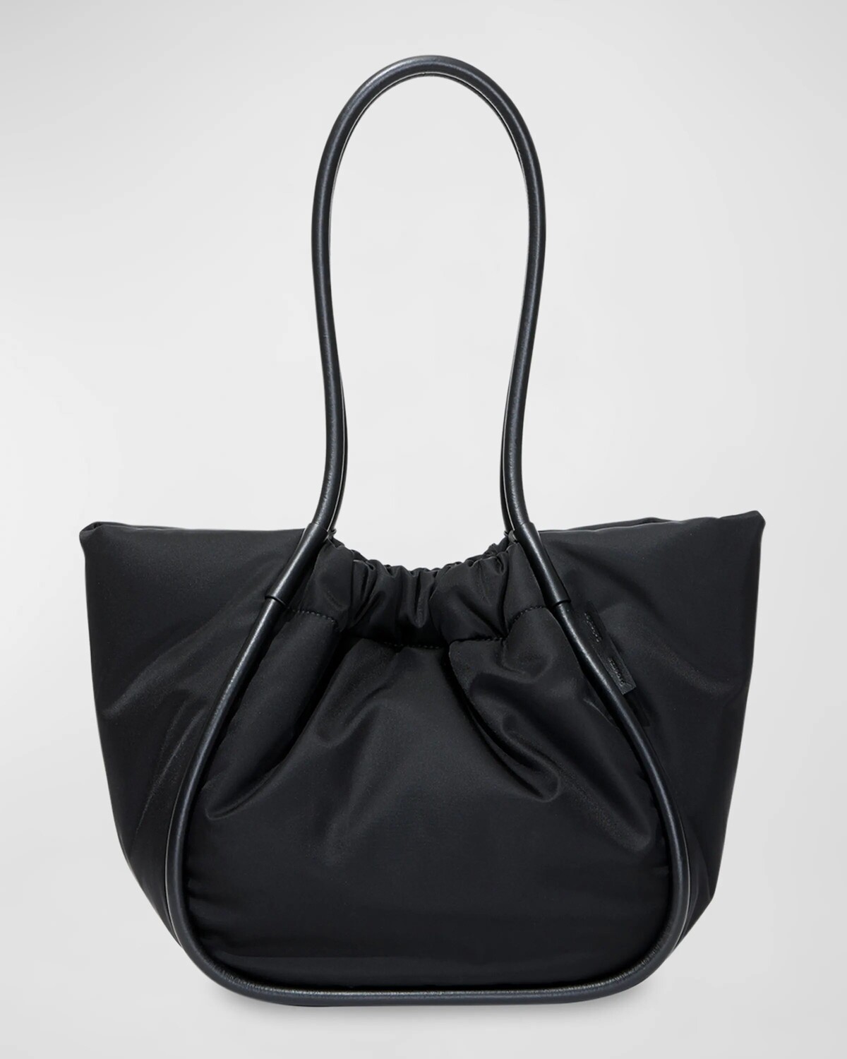 Большая объемная нейлоновая большая сумка со сборками Proenza Schouler, цвет Black
Большая объемная нейлоновая большая сумка со сборками Proenza Schouler, цвет Black