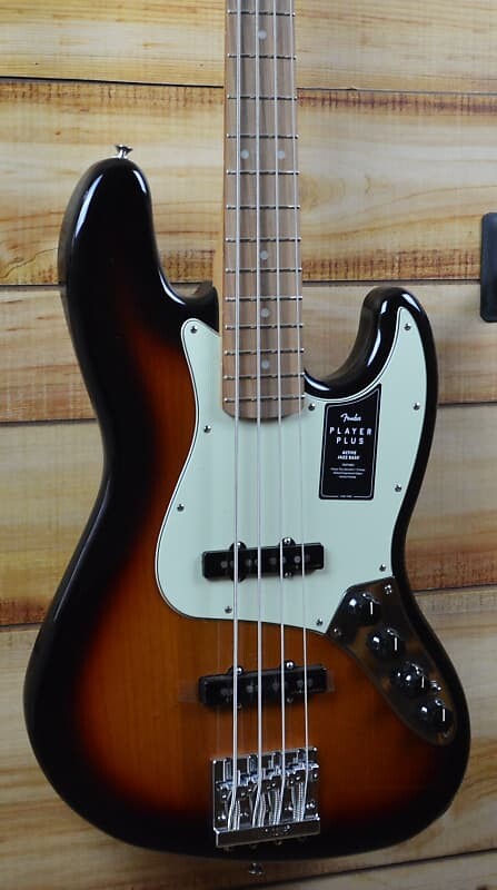 Новый Fender Player Plus Active Jazz Bass 3 Tone Sunburst с мягким чехлом
Новый Fender Player Plus Active Jazz Bass 3 Tone Sunburst с мягким чехлом