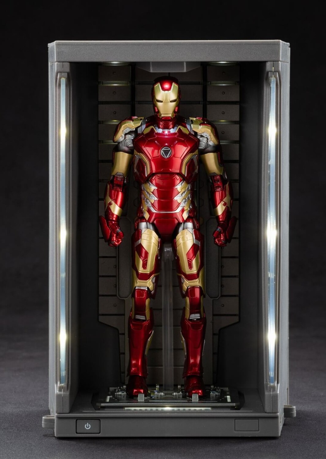 Фигурка коллекционная (без подсветки) ZD Toys Iron Man Mark XLIII 1:10 Scale, 20 см
Фигурка коллекционная (без подсветки) ZD Toys Iron Man Mark XLIII 1:10 Scale, 20 см