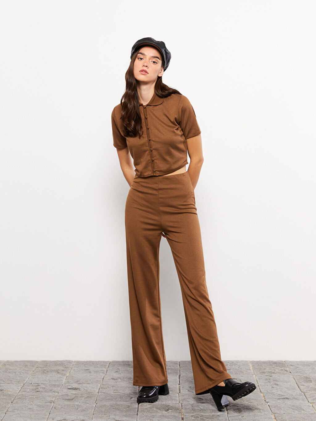 Удобные однотонные женские спортивные штаны с эластичной талией LCW Casual, Коричневый
Удобные однотонные женские спортивные штаны с эластичной талией LCW Casual, Коричневый