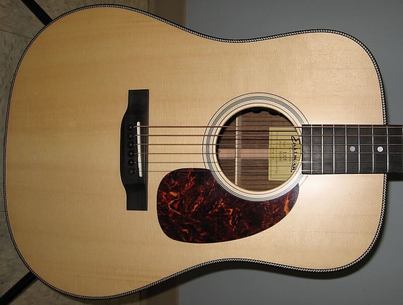 Акустическая гитара Eastman E3DE Dreadnought Acoustic Electric Guitar w/Gig Bag
Акустическая гитара Eastman E3DE Dreadnought Acoustic Electric Guitar w/Gig Bag