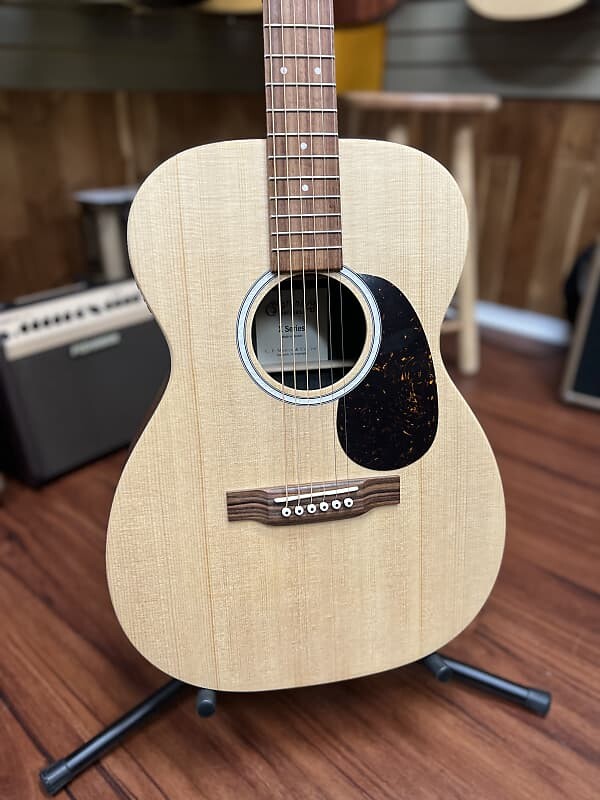 Акустическая гитара Martin X-Series 00-X2E Mahogany Auditorium Acoustic Electric Guitar- Natural w/gig bag. New!
Акустическая гитара Martin X-Series 00-X2E Mahogany Auditorium Acoustic Electric Guitar- Natural w/gig bag. New!
