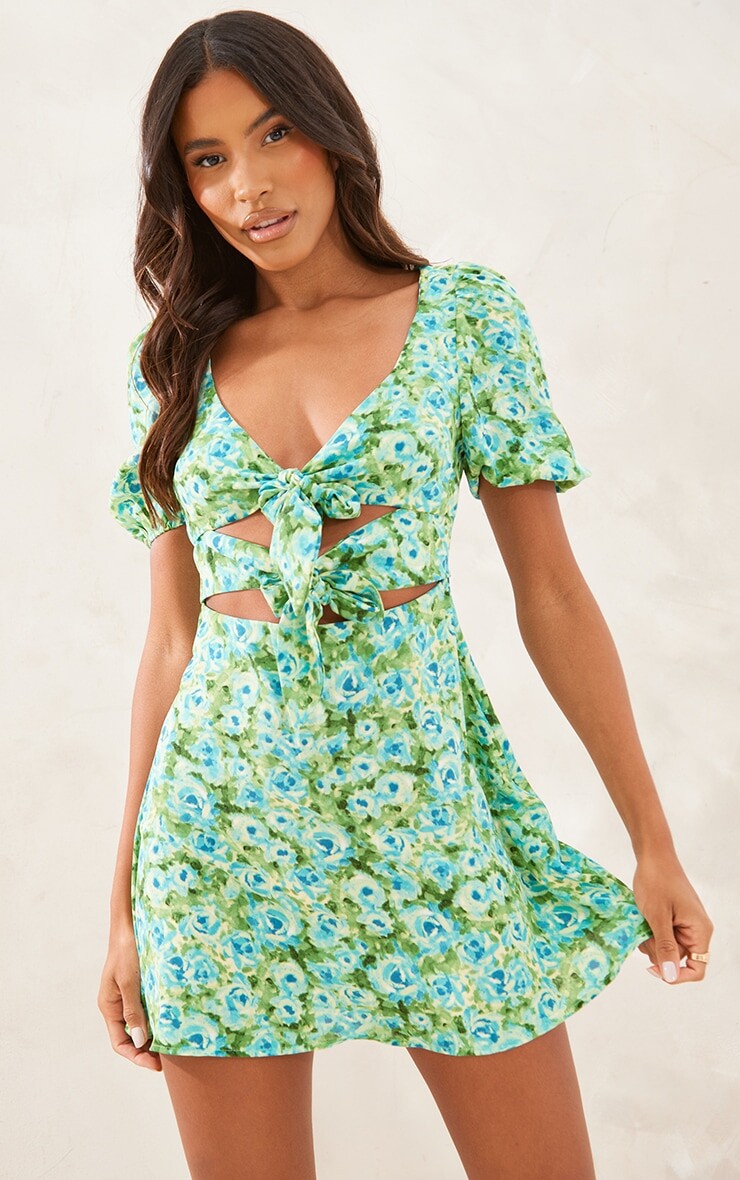 PrettyLittleThing Синее платье прямого кроя с короткими рукавами и завязкой спереди с цветочным принтом, Синий
PrettyLittleThing Синее платье прямого кроя с короткими рукавами и завязкой спереди с цветочным принтом, Синий