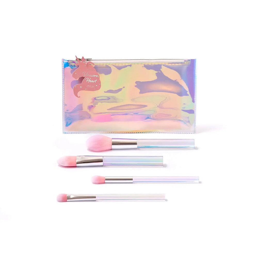 Makeup Revolution I Heart Revolution Unicorn Heart Glow Brush Набор набор кистей для макияжа 4шт.
Makeup Revolution I Heart Revolution Unicorn Heart Glow Brush Набор набор кистей для макияжа 4шт.