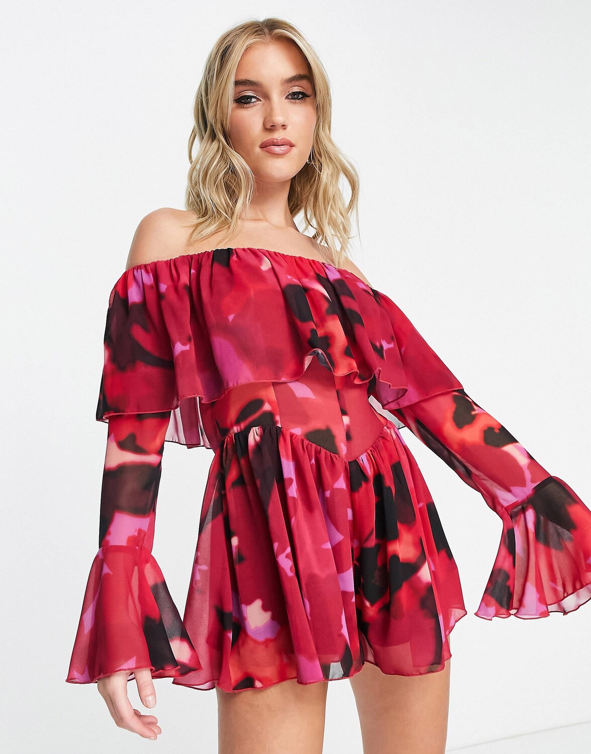 Свободный расклешенный шифоновый комбинезон ASOS DESIGN Bardot с размытым цветочным принтом
Свободный расклешенный шифоновый комбинезон ASOS DESIGN Bardot с размытым цветочным принтом