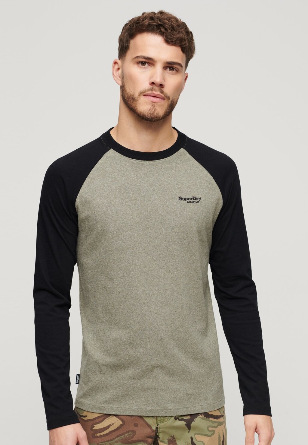 Топ с длинными рукавами ESSENTIAL BASEBALL Superdry, цвет ash olive marl black
Топ с длинными рукавами ESSENTIAL BASEBALL Superdry, цвет ash olive marl black