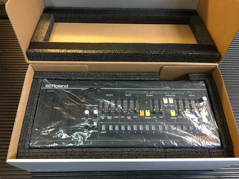 Roland VP-03 Vocoder Boutique Synth, модуль VP330 VP03, абсолютно новый //ARMENS// Boutique Series VP-03 Vocoder Plus Synthesizer Module
Roland VP-03 Vocoder Boutique Synth, модуль VP330 VP03, абсолютно новый //ARMENS// Boutique Series VP-03 Vocoder Plus Synthesizer Module