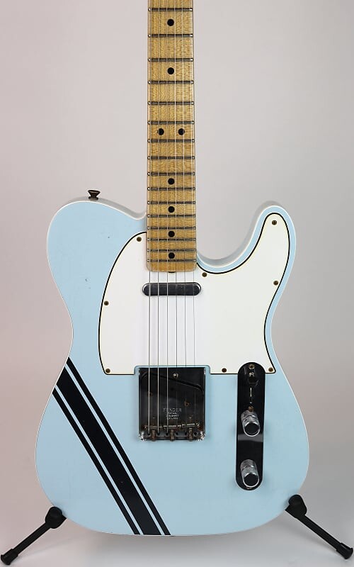 Fender Custom Shop '67 Tele Relic Sonic Blue Мастерская сборка Денниса Галушки Custom Shop '67 Tele Relic Masterbuilt by Dennis Galuszka
Fender Custom Shop '67 Tele Relic Sonic Blue Мастерская сборка Денниса Галушки Custom Shop '67 Tele Relic Masterbuilt by Dennis Galuszka