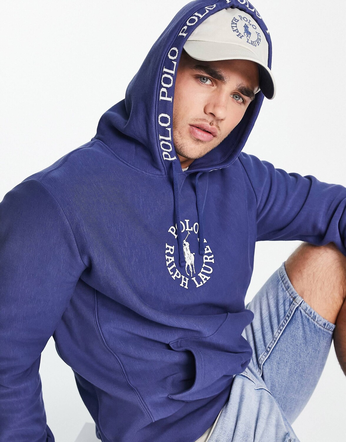 Эксклюзивная коллаборация Polo Ralph Lauren x ASOS Худи темно-синего цвета с круглым логотипом на груди и тесьмой с логотипом на капюшоне
Эксклюзивная коллаборация Polo Ralph Lauren x ASOS Худи темно-синего цвета с круглым логотипом на груди и тесьмой с логотипом на капюшоне