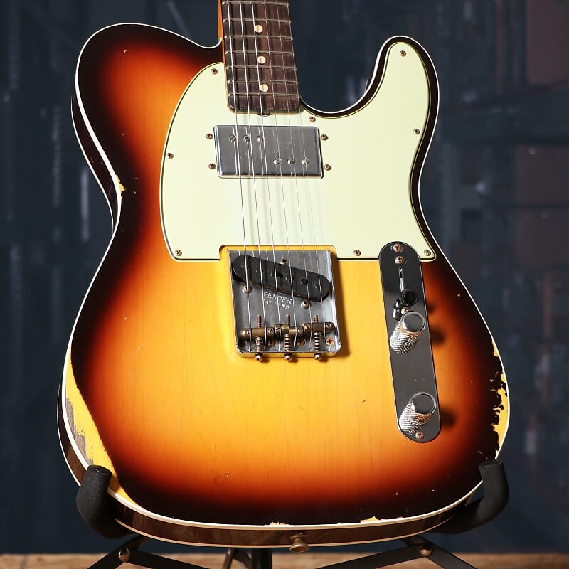 Fender Custom Shop Cunife Telecaster Relic в цвете Faded Aged Chocolate 3-Tone Sunburst
Fender Custom Shop Cunife Telecaster Relic в цвете Faded Aged Chocolate 3-Tone Sunburst