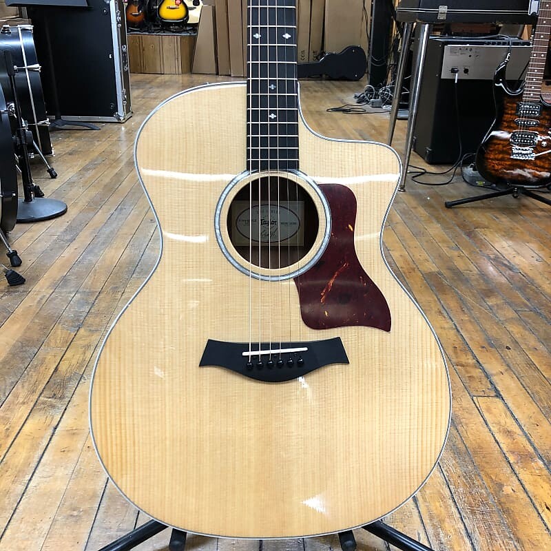 Taylor 214ce Quilted Sapele Deluxe LTD Grand Auditorium Acoustic-Electric с жестким футляром 214ce Quilted Sapele Deluxe Limited Edition Grand Auditorium Acoustic-Electric
Taylor 214ce Quilted Sapele Deluxe LTD Grand Auditorium Acoustic-Electric с жестким футляром 214ce Quilted Sapele Deluxe Limited Edition Grand Auditorium Acoustic-Electric
