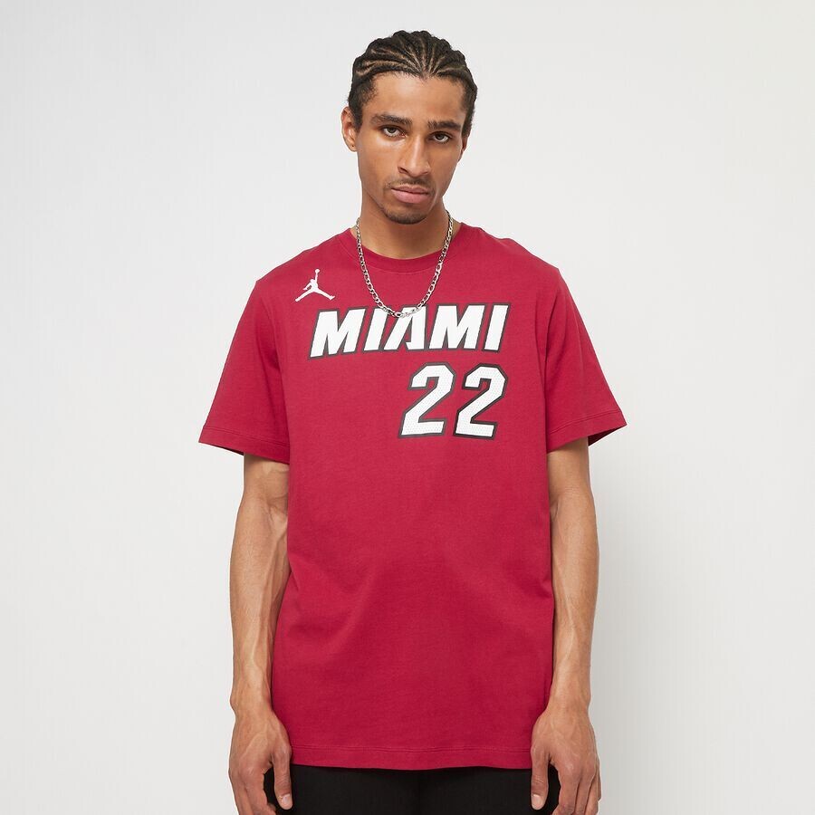 Футболка NBA Miami Essential с именем и номером NIKE, цвет tough red/butler jimmy
Футболка NBA Miami Essential с именем и номером NIKE, цвет tough red/butler jimmy