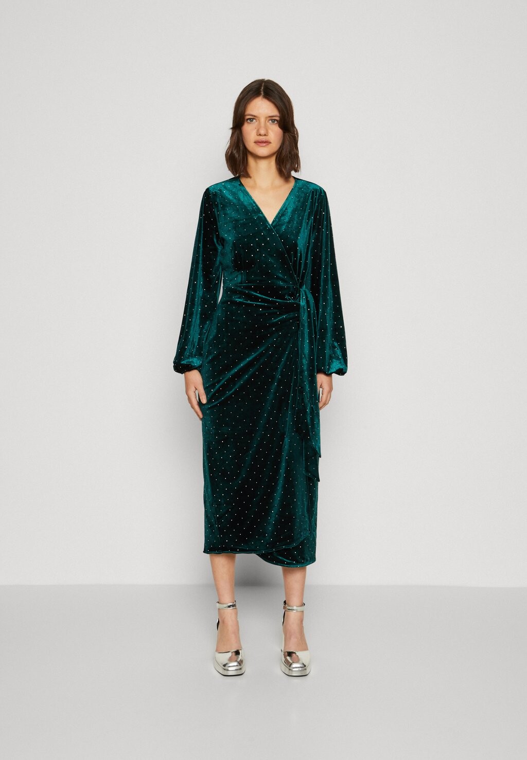 Коктейльное платье / Вечернее платье Never Fully Dressed VIOLET WRAP DRESS, зеленый
Коктейльное платье / Вечернее платье Never Fully Dressed VIOLET WRAP DRESS, зеленый