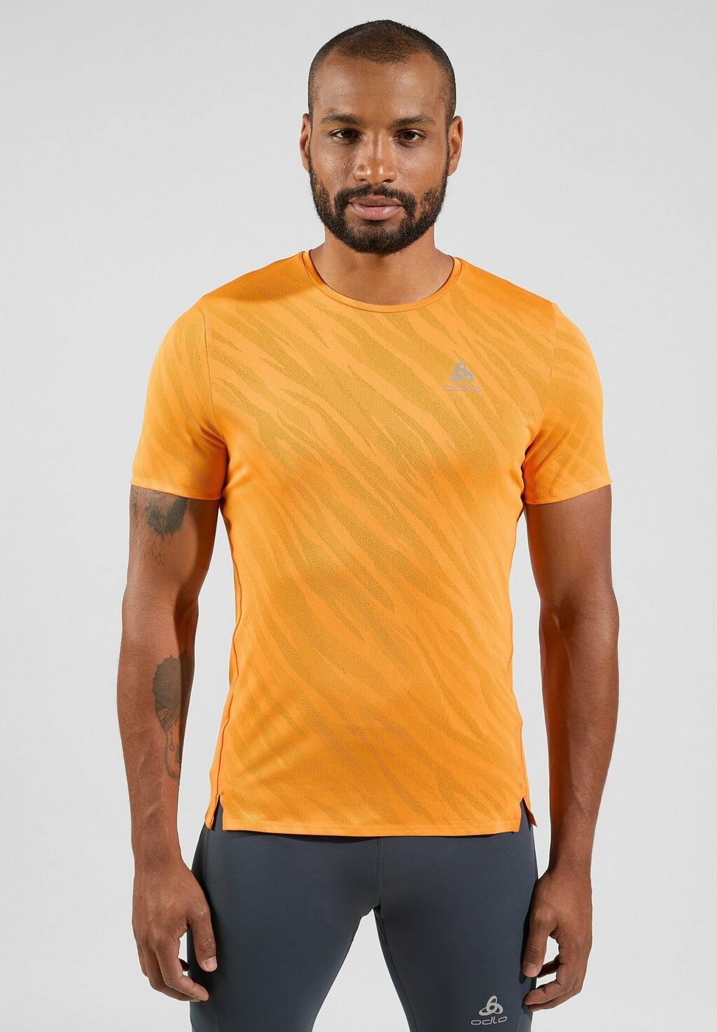 Спортивная футболка ZEROWEIGHT ENGINEERED CHILL-TEC CREW NECK ODLO, цвет oriole melange
Спортивная футболка ZEROWEIGHT ENGINEERED CHILL-TEC CREW NECK ODLO, цвет oriole melange