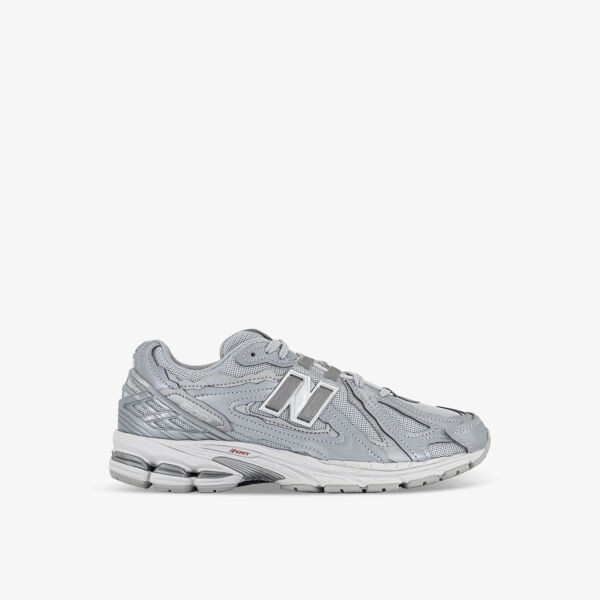 Кроссовки 1906 с низкими берцами из кожи и сетки с фирменной нашивкой New Balance, серебряный, Серый
Кроссовки 1906 с низкими берцами из кожи и сетки с фирменной нашивкой New Balance, серебряный, Серый